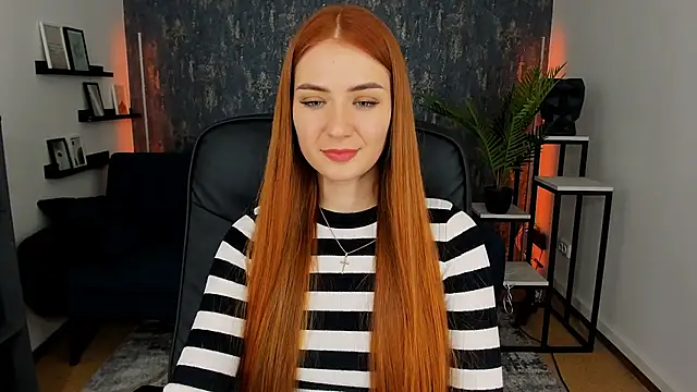 Snapshot of Adelyna_Bird chatting on 01-13-25, 11:30 Adelyna Bird online show from 01-13-25, 11:30