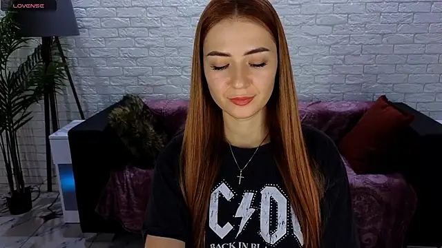 Snapshot of Adelyna_Bird chatting on 01-17-25, 12:21 Adelyna Bird online show from 01-17-25, 12:21