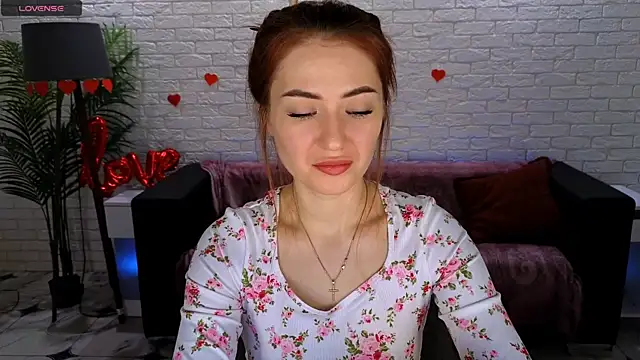 Snapshot of Adelyna_Bird chatting on 02-09-25, 06:54 Adelyna Bird online show from 02-09-25, 06:54