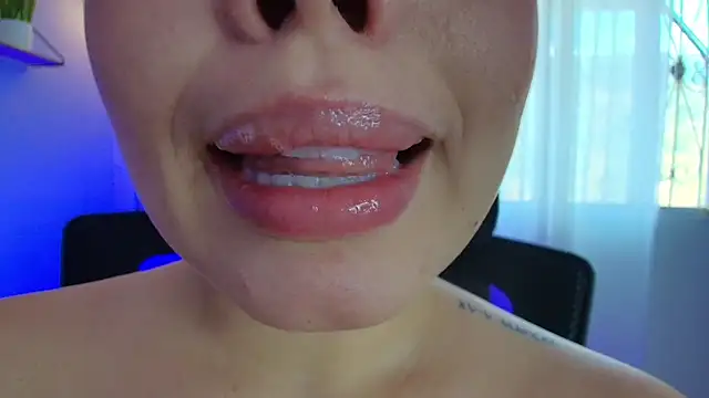 lisbet21x online show from 01-31-25, 06:57