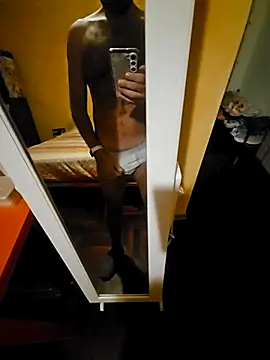 Dolceporco19 online show from 11-05-25, 05:35