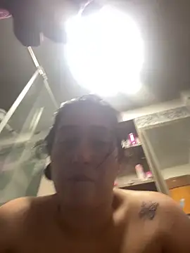 Snapshot of andreaisis2 chatting on 02-20-26, 04:20 andreaisis2 online show from 02-20-26, 04:20