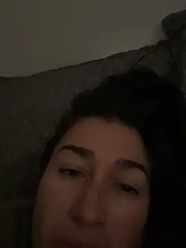 Snapshot of andreaisis2 chatting on 03-10-26, 03:39 andreaisis2 online show from 03-10-26, 03:39