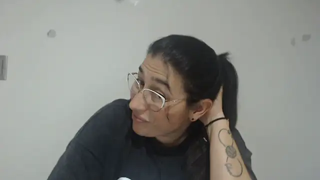 Snapshot of andreaisis2 chatting on 07-01-26, 12:01 andreaisis2 online show from 07-01-26, 12:01