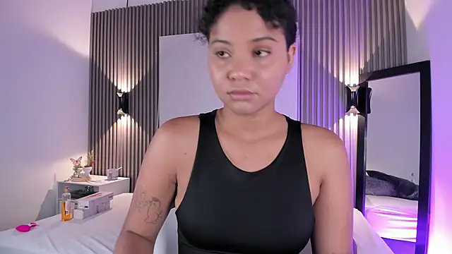 Zafiiraa online show from 02-21-26, 11:44