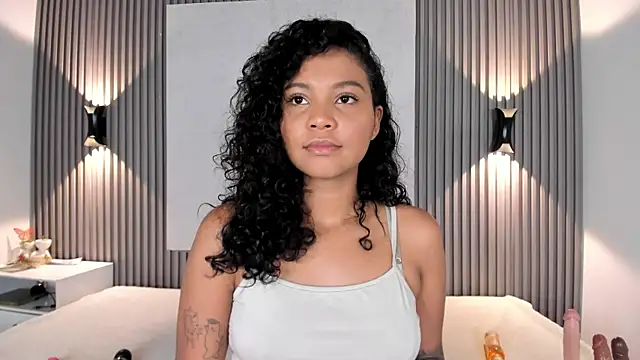 Zafiiraa online show from 05-05-26, 03:36