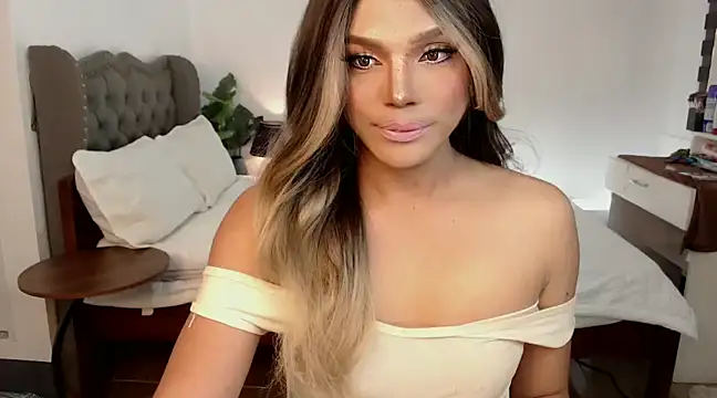 liaa lurrecams online show from 01-02-25, 10:58