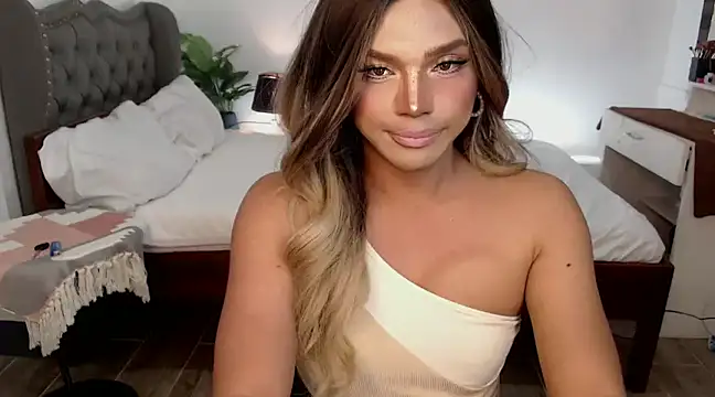 liaa lurrecams online show from 01-20-25, 01:53