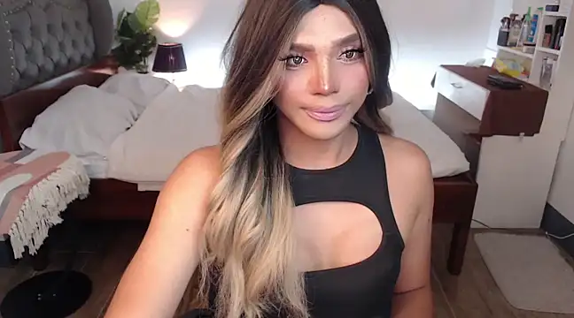 liaa lurrecams online show from 03-19-25, 09:05