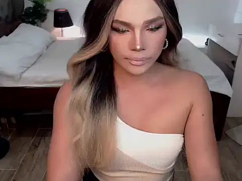 liaa lurrecams online show from 11-06-25, 11:22