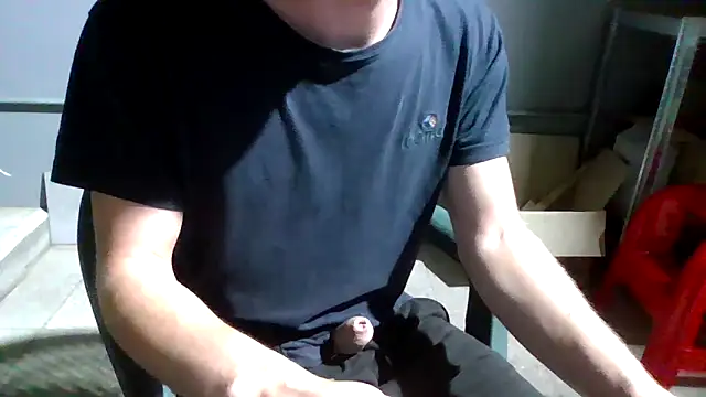 Snapshot of simoninside25 chatting on 09-14-25, 09:25 simoninside25 online show from 09-14-25, 09:25