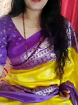 Snapshot of Indian_desi_wife chatting on 01-01-25, 04:50 Indian desi wife online show from 01-01-25, 04:50