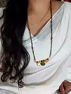 Snapshot of Indian_desi_wife chatting on 01-03-25, 08:32 Indian desi wife online show from 01-03-25, 08:32