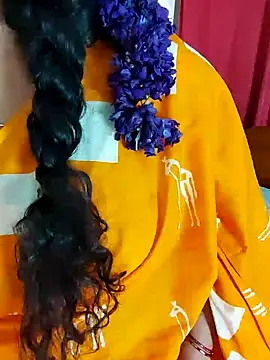 Snapshot of Indian_desi_wife chatting on 01-12-25, 02:56 Indian desi wife online show from 01-12-25, 02:56