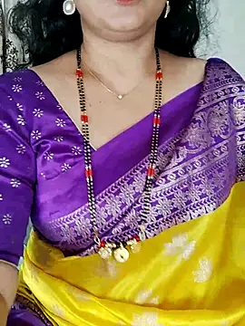 Snapshot of Indian_desi_wife chatting on 06-24-26, 02:32 Indian desi wife online show from 06-24-26, 02:32