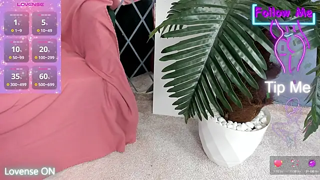 Snapshot of crazy_muscle chatting on 11-10-25, 04:22 crazy muscle online show from 11-10-25, 04:22