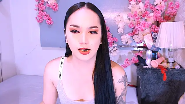 Oriental Tiara online show from 12-14-25, 11:26