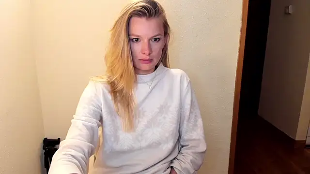 Snapshot of Annloveyou chatting on 10-26-25, 10:47 Annloveyou online show from 10-26-25, 10:47