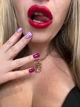 Kittenforyou online show from 03-01-25, 01:18