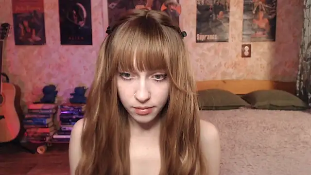 Snapshot of Friendly_Ellie chatting on 02-10-26, 12:04 Friendly Ellie online show from 02-10-26, 12:04