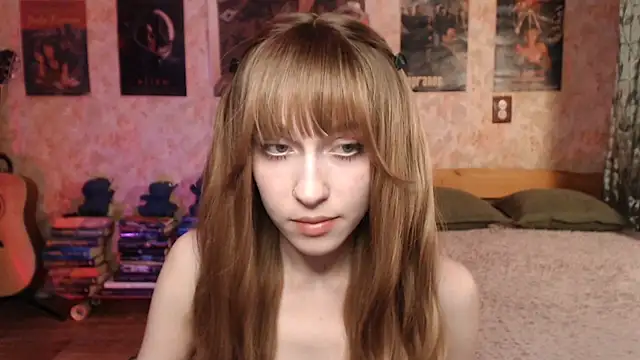 Snapshot of Friendly_Ellie chatting on 02-11-26, 02:27 Friendly Ellie online show from 02-11-26, 02:27