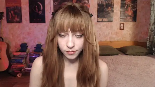 Snapshot of Friendly_Ellie chatting on 02-17-26, 11:22 Friendly Ellie online show from 02-17-26, 11:22