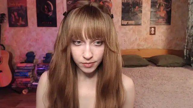 Snapshot of Friendly_Ellie chatting on 02-24-26, 01:09 Friendly Ellie online show from 02-24-26, 01:09