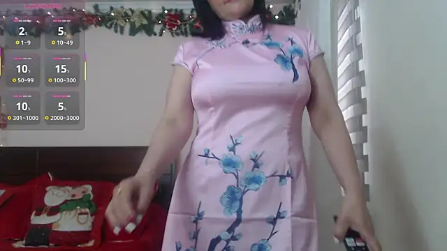 Snapshot of ISABEEL_SOFIA01 chatting on 10-22-25, 12:38 ISABEEL SOFIA01 online show from 10-22-25, 12:38