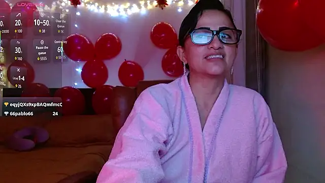 Snapshot of ISABEEL_SOFIA01 chatting on 02-15-26, 01:13 ISABEEL SOFIA01 online show from 02-15-26, 01:13