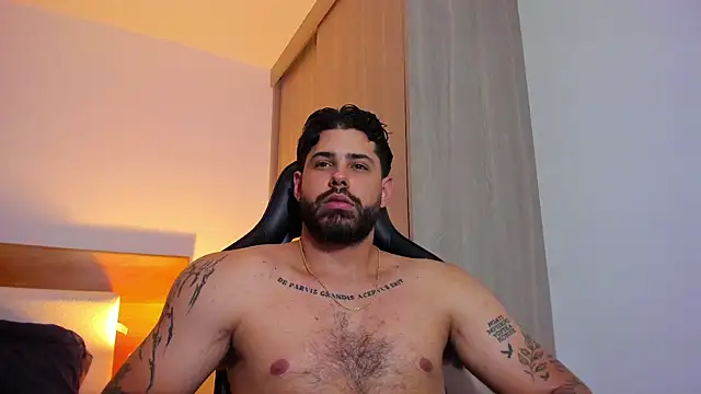 Justyn Torres online show from 03-05-25, 06:23