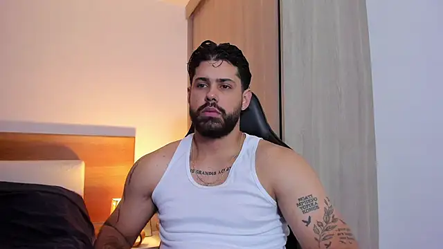 Justyn Torres online show from 03-11-25, 02:51