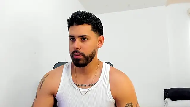 Justyn Torres online show from 10-17-25, 06:54