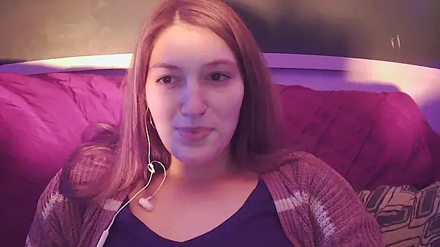 Snapshot of Angelk43 chatting on 12-17-25, 07:36 Angelk43 online show from 12-17-25, 07:36