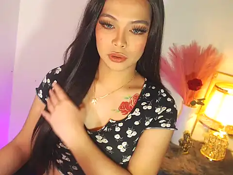 MajesticKitana online show from 10-22-25, 04:02