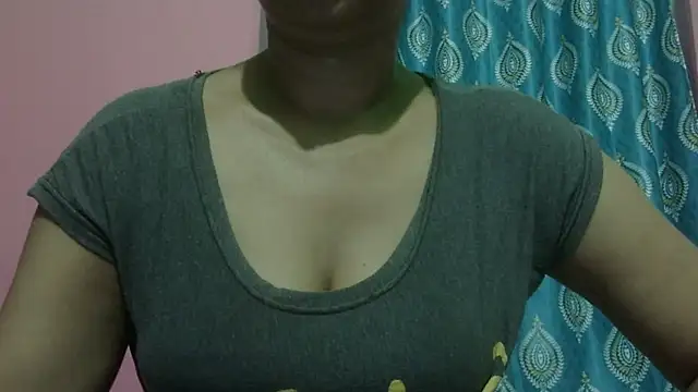 Snapshot of AVNI09- chatting on 05-14-26, 11:39 AVNI09- online show from 05-14-26, 11:39
