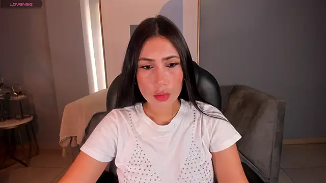 Snapshot of MarieJaneX chatting on 01-24-25, 10:43 MarieJaneX online show from 01-24-25, 10:43