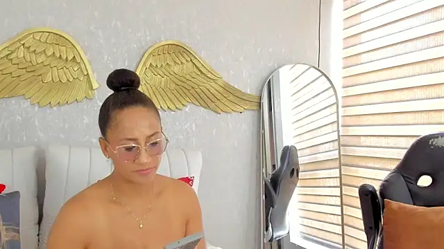 EmmaFerrary online show from 02-26-26, 04:39