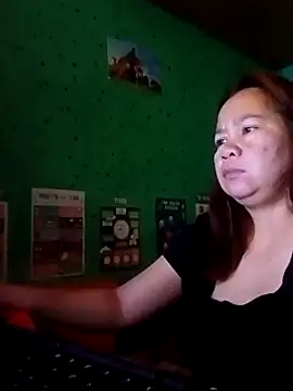 Snapshot of yummyclits4uxxx chatting on 01-14-25, 06:24 yummyclits4uxxx online show from 01-14-25, 06:24