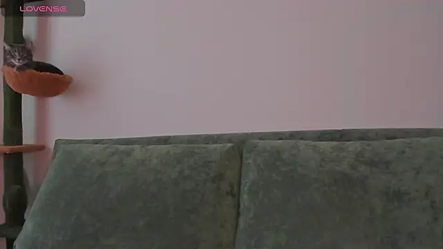 Snapshot of mollytuck chatting on 07-15-26, 02:00 mollytuck online show from 07-15-26, 02:00