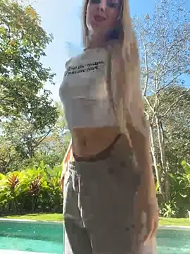 Snapshot of HopeHeaven chatting on 02-15-26, 08:27 HopeHeaven online show from 02-15-26, 08:27