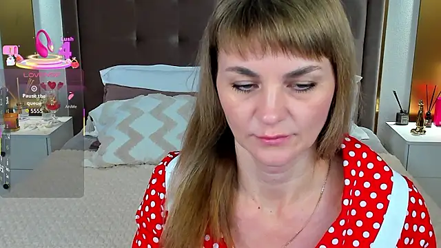 annasimonsj online show from 03-22-26, 12:58