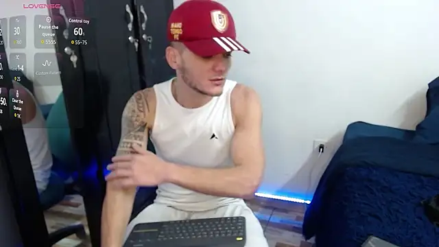 Snapshot of ramseesh chatting on 12-23-25, 04:54 ramseesh online show from 12-23-25, 04:54