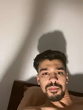 Snapshot of Hermanooooooo chatting on 12-07-24, 01:14 Hermanooooooo online show from 12-07-24, 01:14