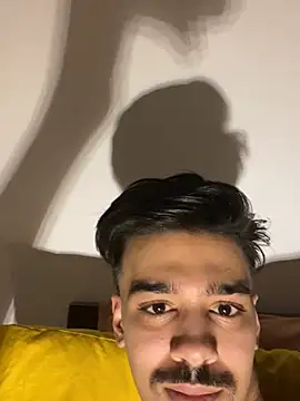 Snapshot of Hermanooooooo chatting on 03-14-25, 05:27 Hermanooooooo online show from 03-14-25, 05:27