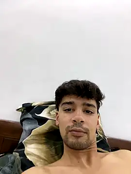 Snapshot of Hermanooooooo chatting on 12-23-25, 01:14 Hermanooooooo online show from 12-23-25, 01:14