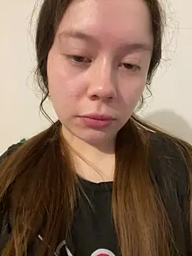 Snapshot of nenissc chatting on 05-15-26, 01:56 nenissc online show from 05-15-26, 01:56