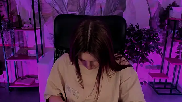 Snapshot of JennyDens chatting on 01-02-25, 02:43 JennyDens online show from 01-02-25, 02:43