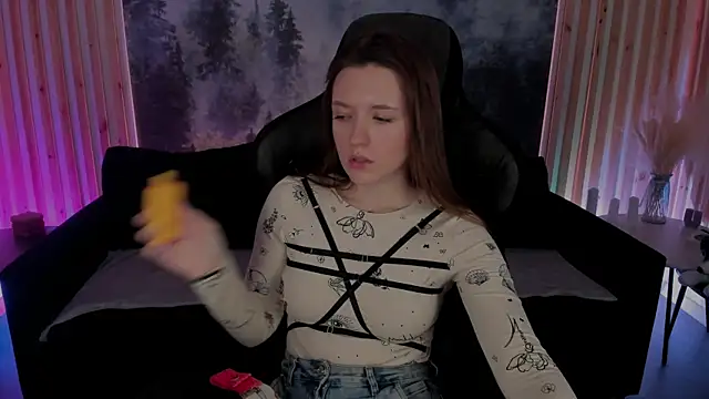 Snapshot of JennyDens chatting on 01-20-25, 05:37 JennyDens online show from 01-20-25, 05:37