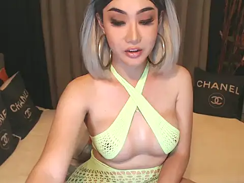 JustForCassie online show from 10-12-25, 11:31