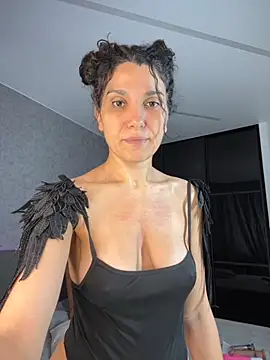 Snapshot of _CurlySue_ chatting on 09-30-25, 10:31 CurlySue online show from 09-30-25, 10:31